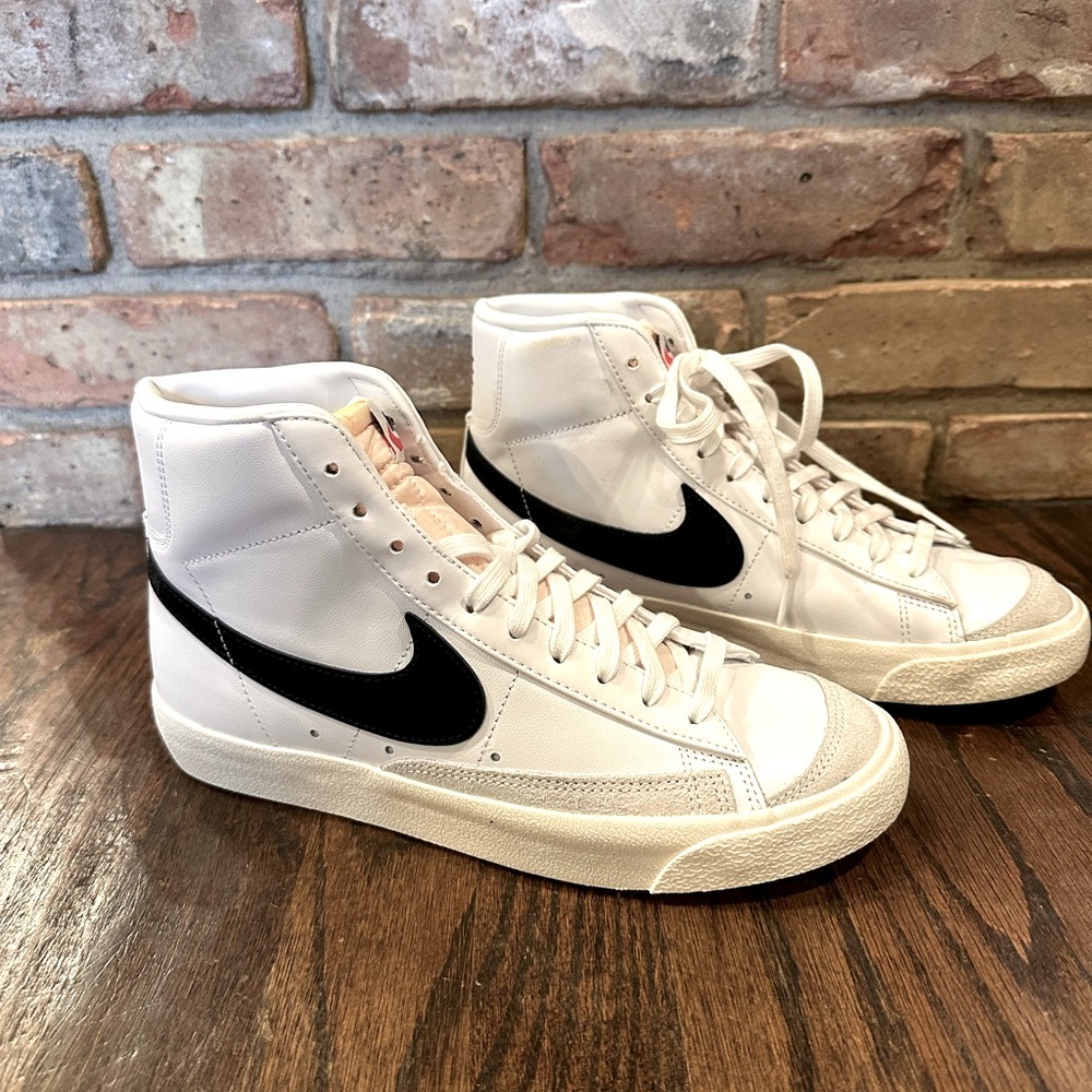 Brand New Nike White Women’s Blazer Mid ‘77 High-Top Sneakers